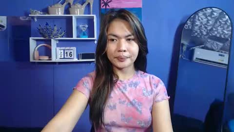 Snapshot of ur_perfectgirlmsa chatting on November 17, 1:11 am Ms. A lets go pass or pvt show online show from November 17, 1:11 am