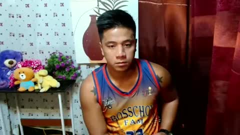 Snapshot of ur_pinoydave chatting on January 13, 1:45 am Dave online show from January 13, 1:45 am