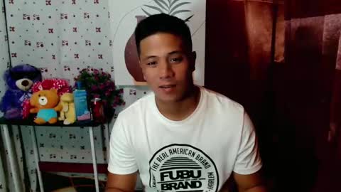 Snapshot of ur_pinoydave chatting on January 21, 6:33 am Dave online show from January 21, 6:33 am