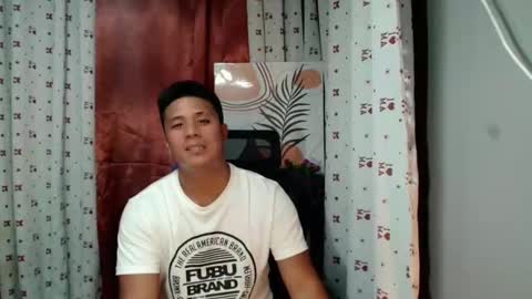 Snapshot of ur_pinoydave chatting on February 9, 12:06 am Dave online show from February 9, 12:06 am