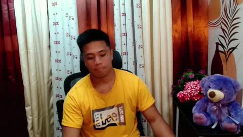 Snapshot of ur_pinoydave chatting on March 9, 6:32 pm Dave online show from March 9, 6:32 pm