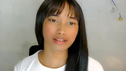 Ellie online show from April 13, 12:43 pm