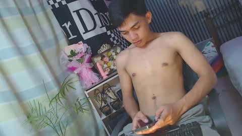 ur_shan21 online show from April 19, 6:10 pm