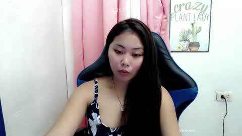 Snapshot of ur_small_girl chatting on November 28, 7:33 am ur_small_girl online show from November 28, 7:33 am