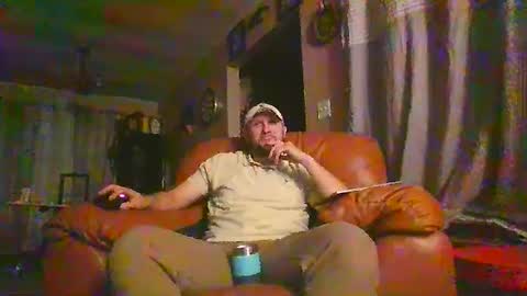ur_zaddy4now online show from February 3, 4:14 am