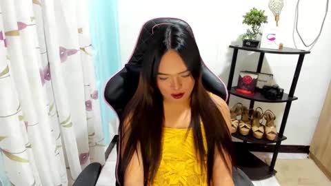 Snapshot of urasian_ivana_alawi chatting on February 23, 10:09 pm IVANA and ALEXIA online show from February 23, 10:09 pm