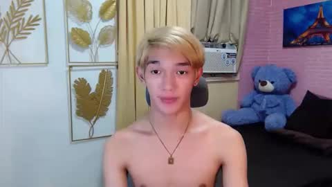urasian_john20 online show from April 21, 12:55 pm