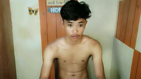 Snapshot of urasian_jomarie chatting on September 12, 12:33 am urasian_jomarie online show from September 12, 12:33 am