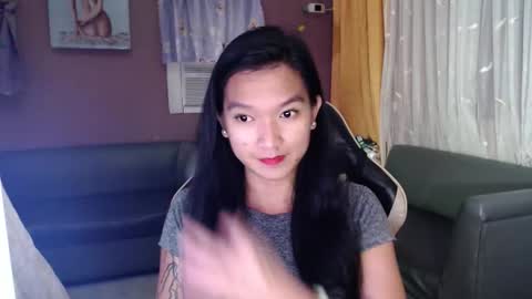 NEWRA  ALLISON online show from November 4, 1:27 am