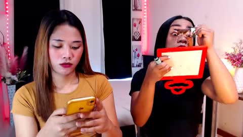 Snapshot of urasian_olivia1 chatting on February 15, 6:33 am Olivia online show from February 15, 6:33 am