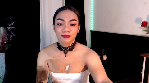Snapshot of urasian_olivia1 chatting on February 26, 1:00 am Olivia online show from February 26, 1:00 am