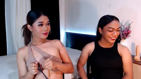 Snapshot of urasian_olivia1 chatting on March 11, 9:45 am Olivia online show from March 11, 9:45 am