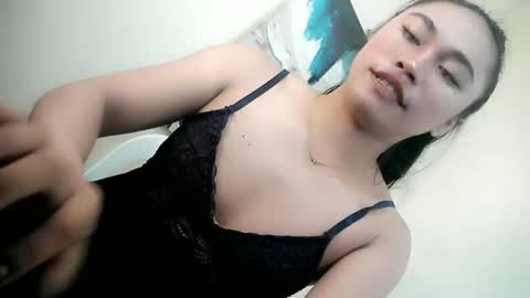 Alvie online show from May 26, 11:45 pm
