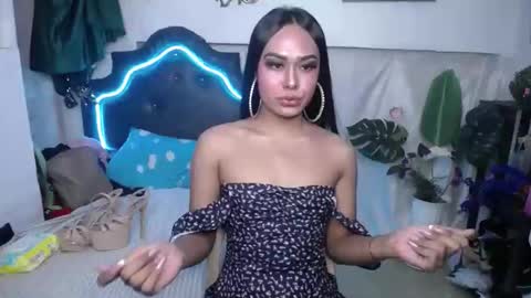 Snapshot of urasians_cummer chatting on January 8, 6:52 am Pau online show from January 8, 6:52 am