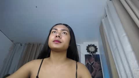 Snapshot of urasians_cummer chatting on February 24, 6:16 am Pau online show from February 24, 6:16 am