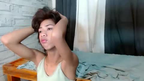 urasianyana online show from April 8, 1:27 am