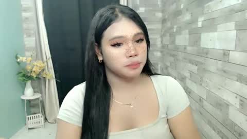 Snapshot of urbabysofia0305 chatting on December 8, 1:36 pm Sofia online show from December 8, 1:36 pm