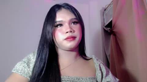 Snapshot of urbabysofia0305 chatting on February 18, 2:16 pm Sofia online show from February 18, 2:16 pm