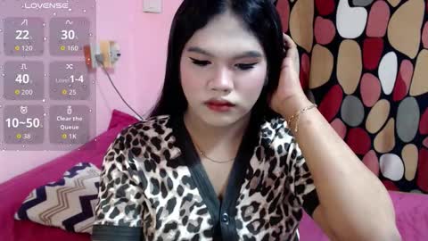 Snapshot of urbabysofia0305 chatting on October 14, 2:18 pm Sofia online show from October 14, 2:18 pm