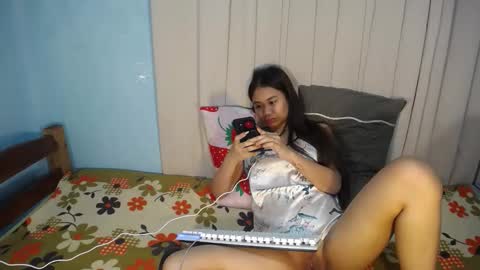 Urbbgurl lynxx  online show from March 12, 9:54 pm