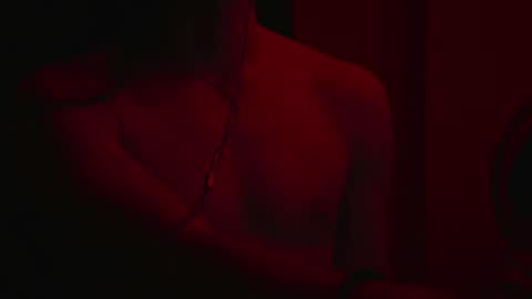 Snapshot of urboytoy_512 chatting on February 24, 5:33 am urboytoy_512 online show from February 24, 5:33 am