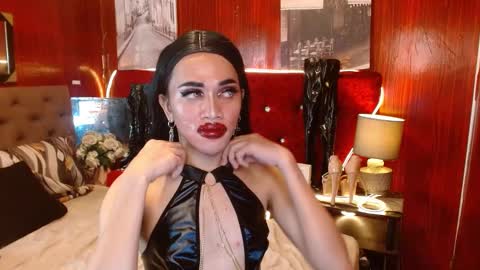 KENDALL online show from December 11, 5:59 pm