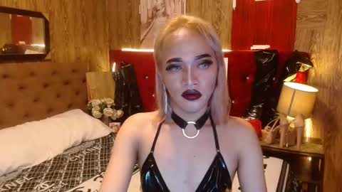 KENDALL online show from January 3, 3:22 pm