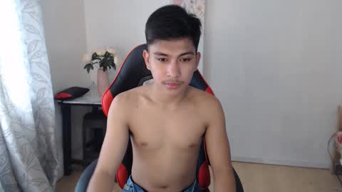 Snapshot of urcuteguy_jhonx chatting on September 24, 3:43 am Dannie online show from September 24, 3:43 am