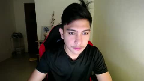 Snapshot of urcuteguy_jhonx chatting on November 16, 1:33 am Dannie online show from November 16, 1:33 am