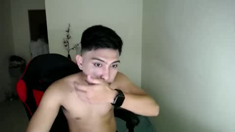 Snapshot of urcuteguy_jhonx chatting on November 21, 10:25 am Dannie online show from November 21, 10:25 am