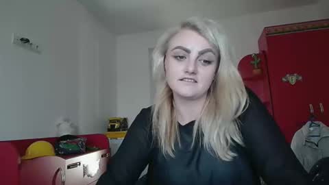 urdesiremuse online show from December 5, 10:02 am