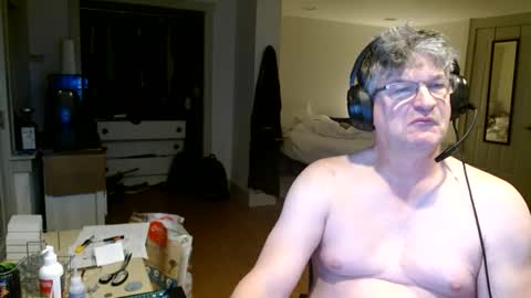 Snapshot of urfavteach50 chatting on December 13, 11:23 am Gregor online show from December 13, 11:23 am