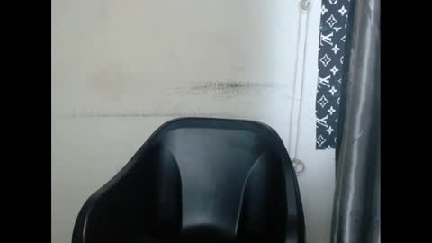 Snapshot of urflirtydoll chatting on January 29, 11:56 pm urflirtydoll online show from January 29, 11:56 pm