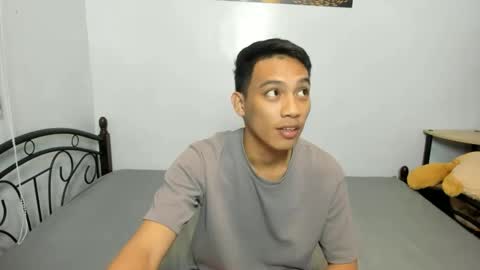 urfucker_vinz online show from January 13, 5:24 am