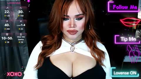Snapshot of urgoddess_bella chatting on October 23, 8:24 am My bella 3 online show from October 23, 8:24 am