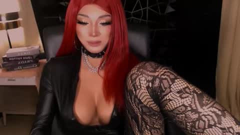 Snapshot of urgoddess_bella chatting on October 30, 3:13 pm My bella 3 online show from October 30, 3:13 pm