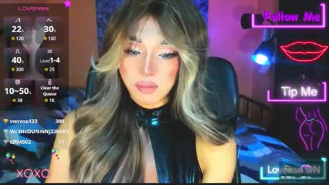 Snapshot of urgoddess_bella chatting on November 13, 2:10 am My bella 3 online show from November 13, 2:10 am