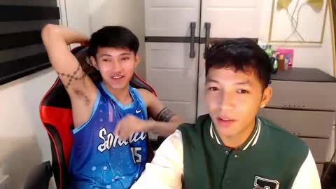 Ethan online show from March 19, 5:06 pm