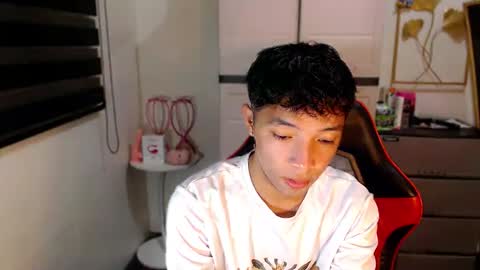 Ethan online show from April 6, 12:06 pm