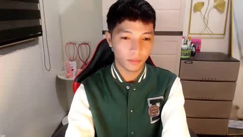 Ethan online show from April 9, 1:16 pm