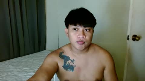 Snapshot of urhotplnoyxxx chatting on January 1, 11:07 pm Roiyals online show from January 1, 11:07 pm