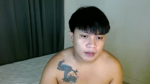 Snapshot of urhotplnoyxxx chatting on January 2, 6:12 pm Roiyals online show from January 2, 6:12 pm