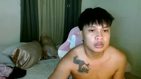 Snapshot of urhotplnoyxxx chatting on September 26, 9:57 am Roiyals online show from September 26, 9:57 am