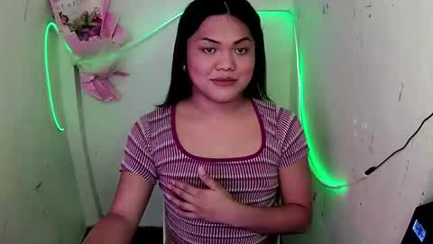 urhottie_bella online show from October 27, 6:06 am