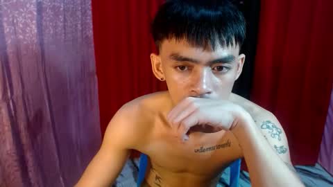 Snapshot of urhunky_boy chatting on May 26, 9:05 am urhunky_boy online show from May 26, 9:05 am