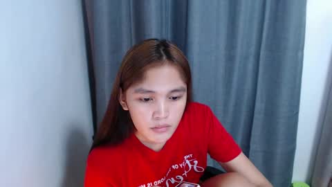 Snapshot of urkatiecookie chatting on December 3, 4:25 am Amira online show from December 3, 4:25 am