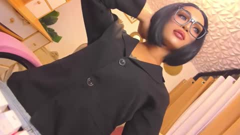 Snapshot of urladyprincessmassivecock chatting on November 26, 8:37 am jhaii online show from November 26, 8:37 am