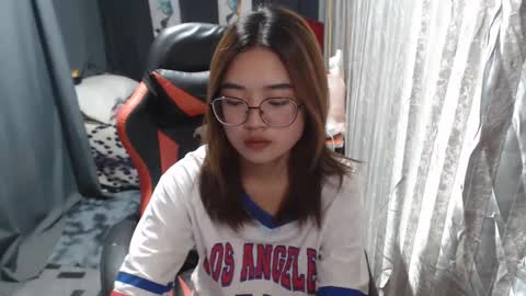 Snapshot of urlovelychinita chatting on March 1, 11:26 pm urlovelychinita online show from March 1, 11:26 pm