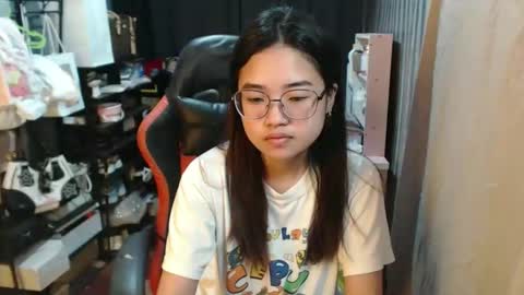 urlovelychinita online show from October 10, 7:46 pm