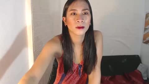 Snapshot of urnaughty_navea18 chatting on February 21, 10:28 am Navea online show from February 21, 10:28 am